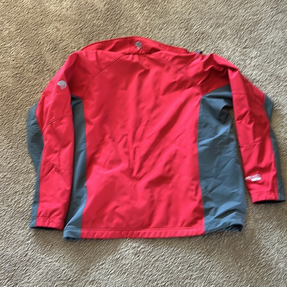Mountain hardwaer jacket, size Large, red/grey - Picture 3 of 3